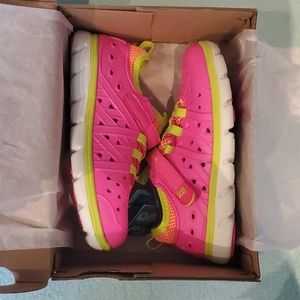 Stride Rite Made2Play Phibian Girls Sixe 11M